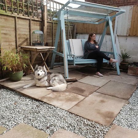 The Garden Room, Pets, Fridge Tv Честер Екстер'єр фото